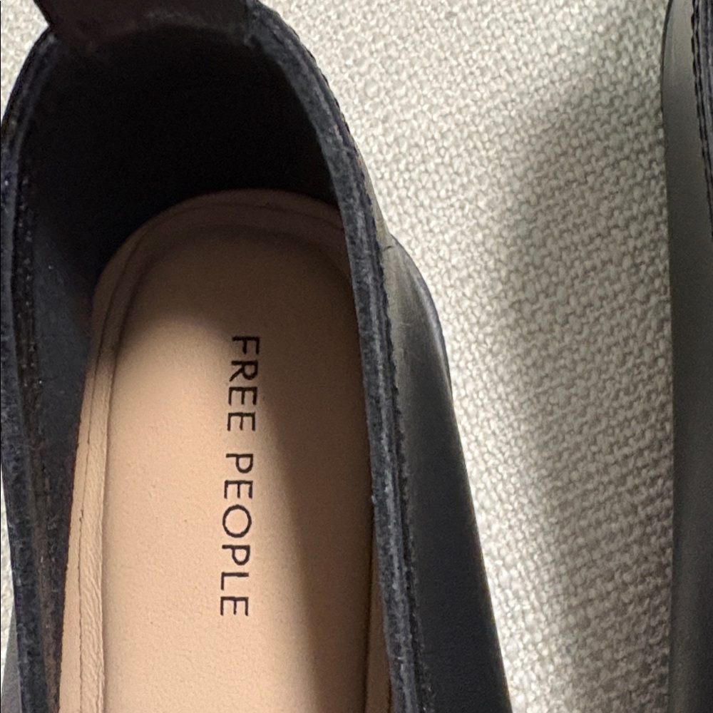 NIB FREE PEOPLE Mania Bow Ballerina Flats Black Leather. Size 8 - Picture 10 of 11